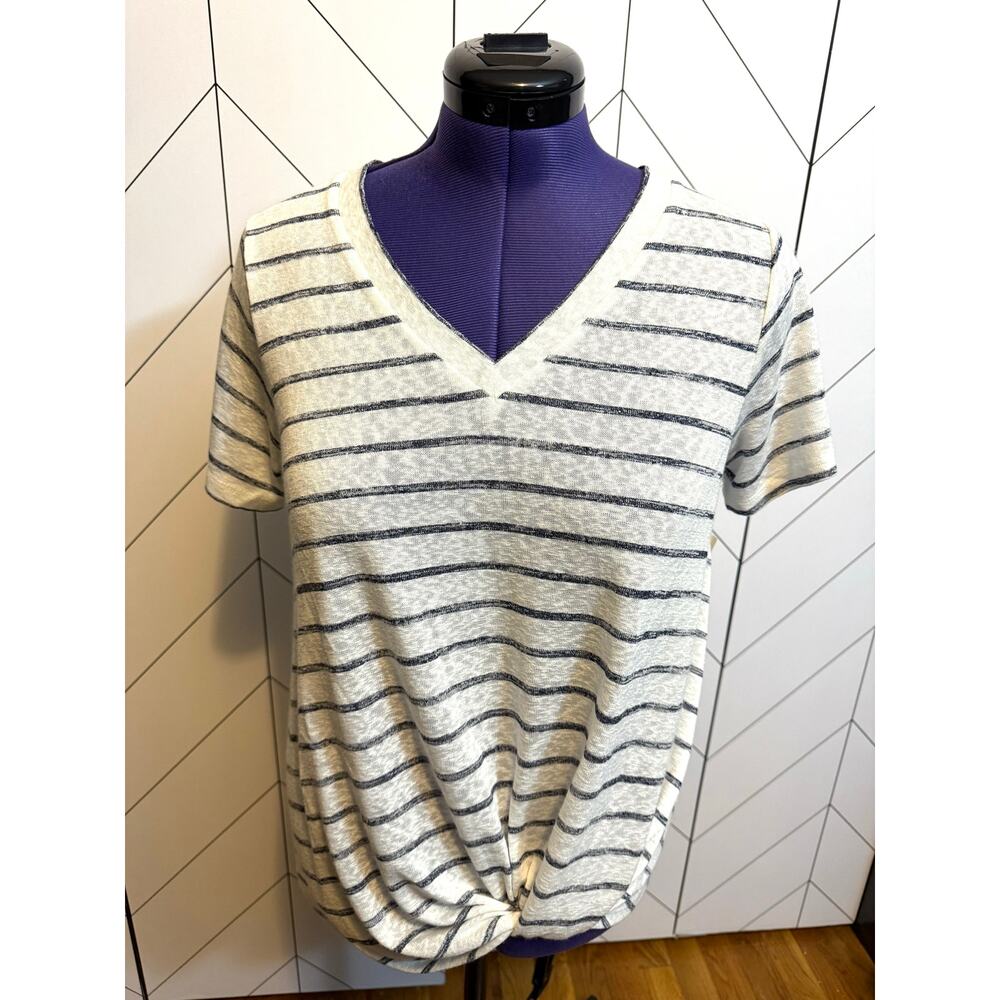Caslon Women’s Large Ivory Navy StripeV-neck Short Sleeve T-shirt Nautical New